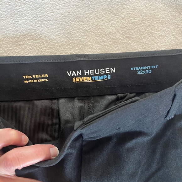 Van-Heusen Even Temp traveler pants 32 x30 - Picture 3 of 3